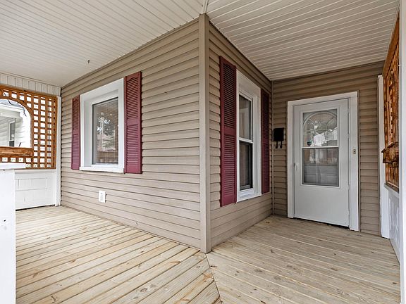 5th image of 427 King St