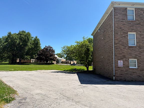 3rd image of 5000 West Blvd #202