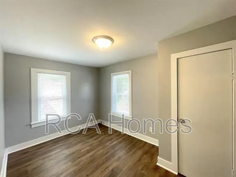 1036 Nelson Ave — Photo 2