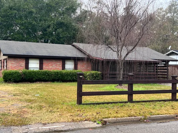 1221 N Park Ave, Columbia, MS 39429