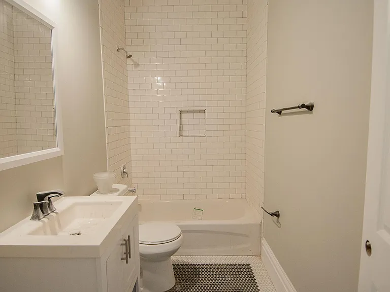 2901 McNair Ave #1F — Photo 4