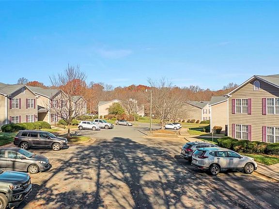 4th image of 33 Meadowood Glen Way