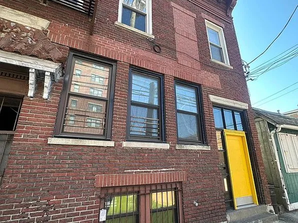 9517 Rockaway Beach Blvd, Far Rockaway, NY 11693