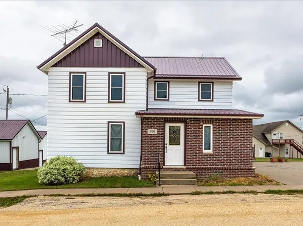 901 Spruce St, La Motte, IA 52054