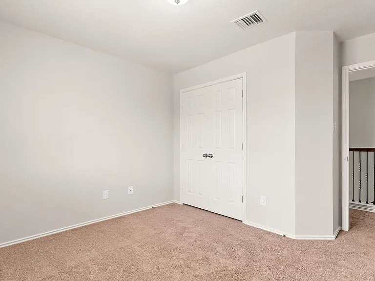 9605 Raeburn Ct — Photo 8