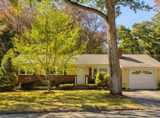 15 Sheffield Dr, Billerica, MA 01821