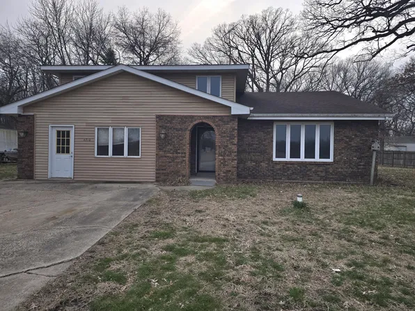 4710 Oak Ln, Griffith, IN 46319
