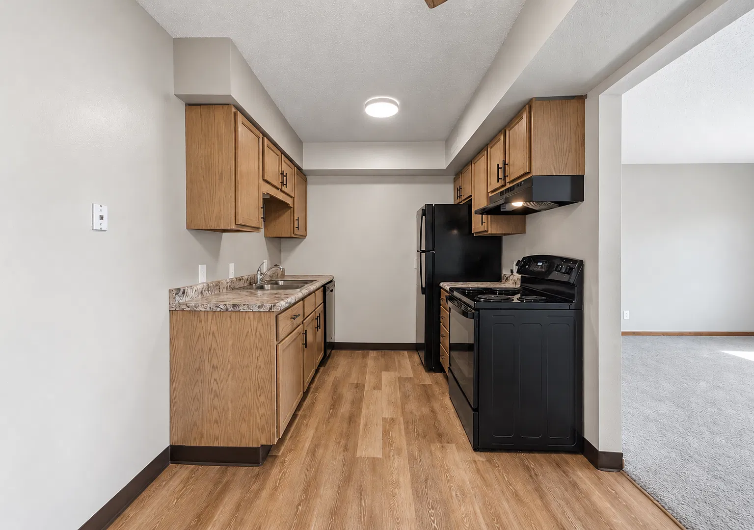 425 Colby Road Waterloo IA — Photo 4
