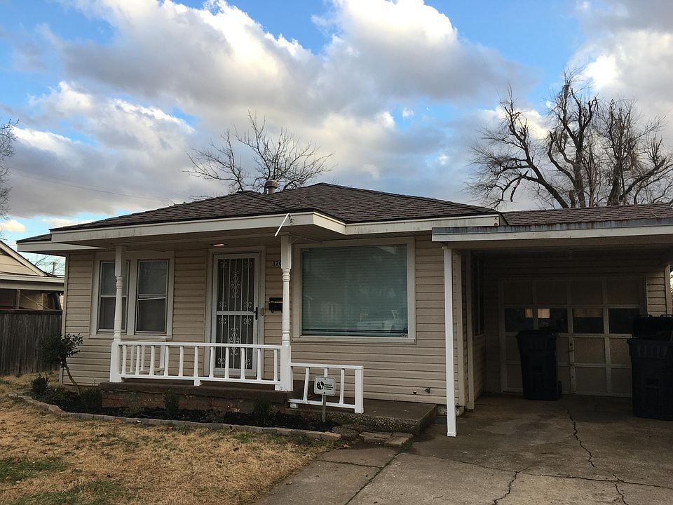 This is an urban core jewel with wonderful mid-century modern touches and a terrific open plan kitchen