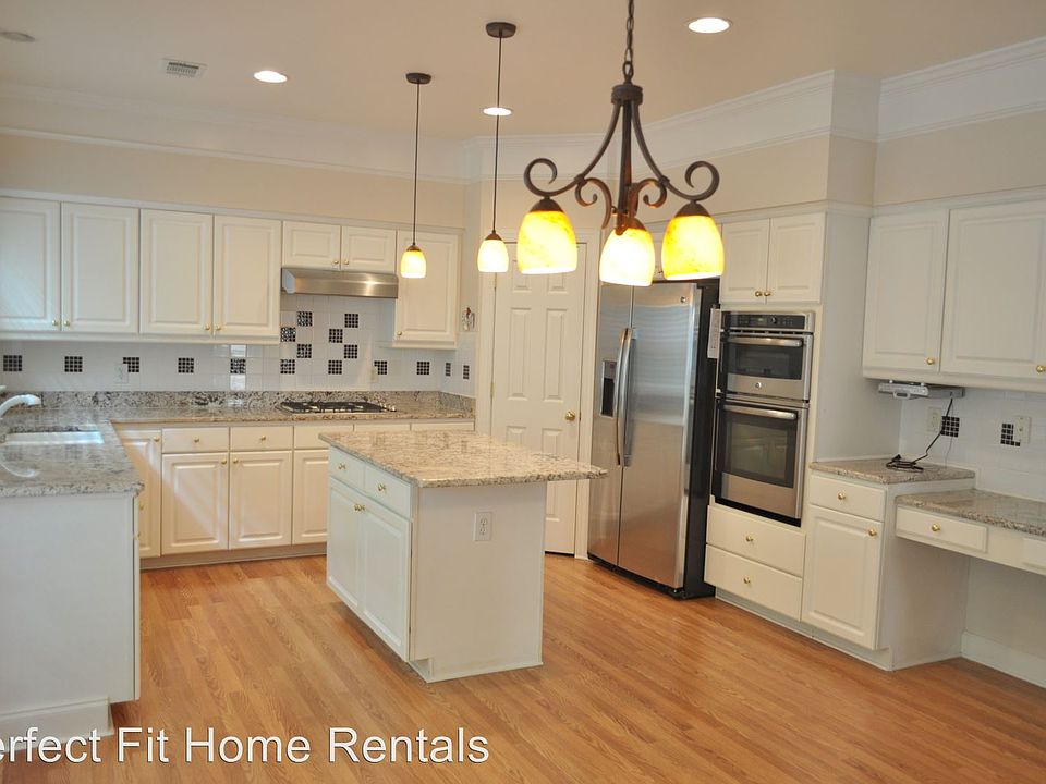 1st image of 1151 Drewsbury Ct SE