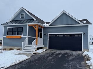 33 Liberty Ln, South Burlington, VT 05403