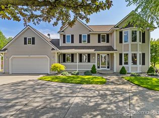 1083 Lumina Dr, Jenison, MI 49428