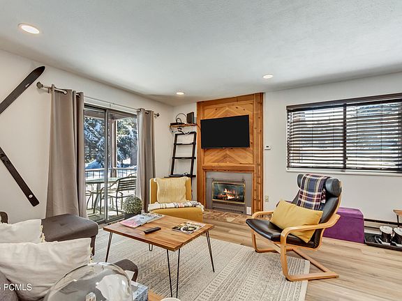 4th image of 2025 Canyons Resort Dr APT B4