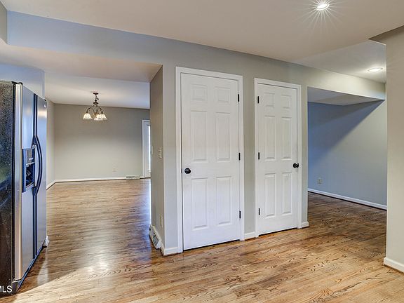 5th image of 204 E Mountain View Rd APT 40