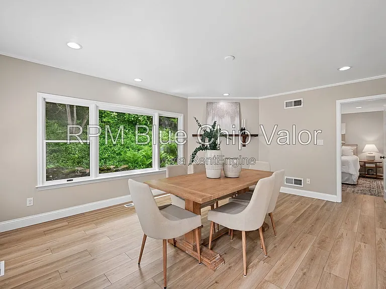 3395 Ault View Ave — Photo 12