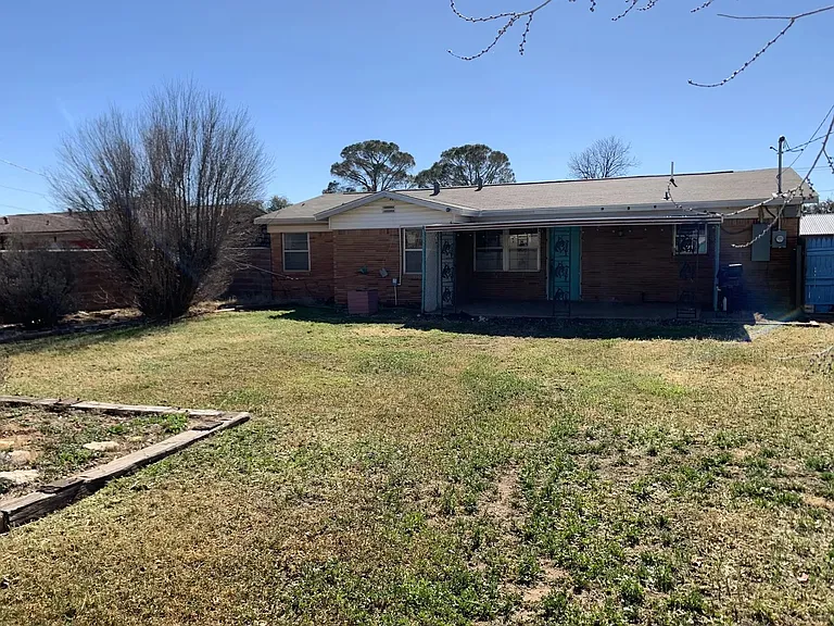 4604 Mercedes Dr — Photo 11