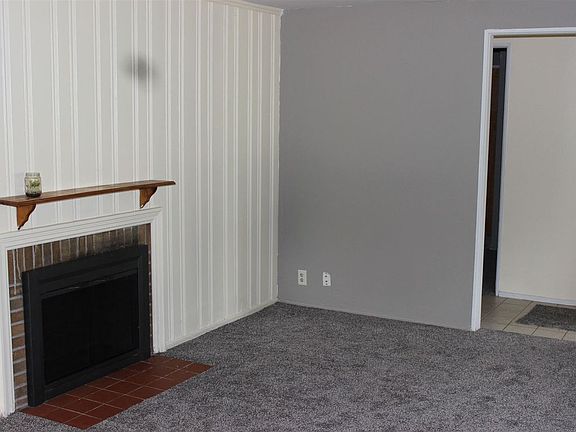 4th image of 2916 Southeast Dr