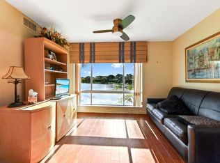 5842 Crystal Shores Dr APT 207, Boynton Beach, FL 33437