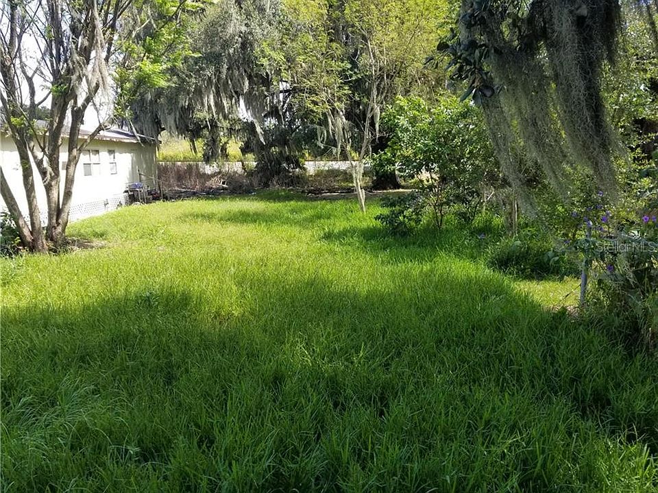 2nd image of 1515 Meadow Lawn St