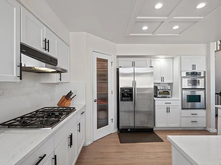4350 Reginold Ct — Photo 10