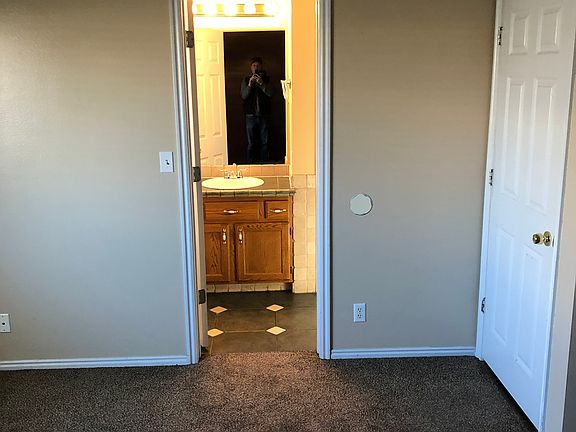 Master Bedroom en-suite 