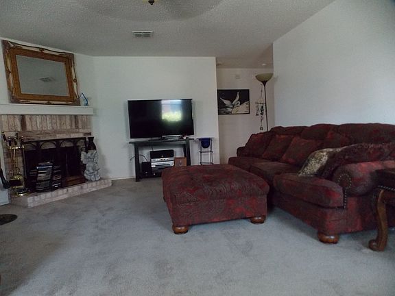 3rd image of 6217 Saint James Pl