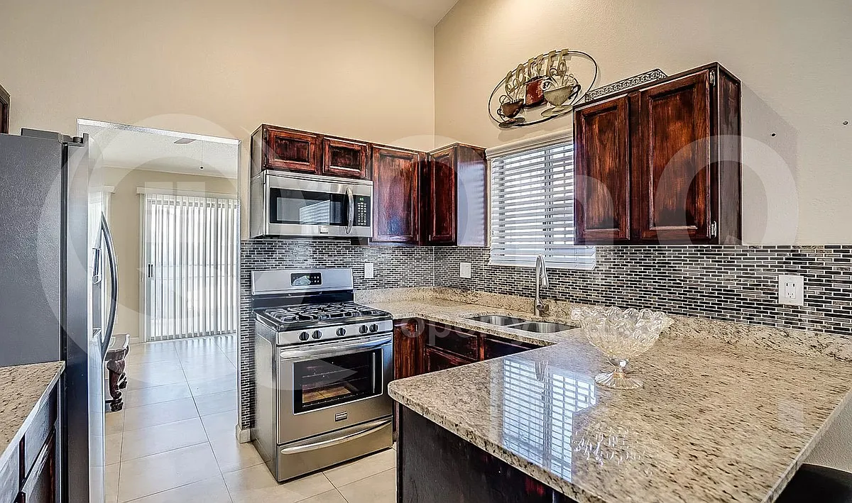 2 bed, 2.0 bath, 1139 sqft, $1,495 — Photo 3