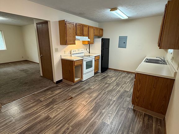 5th image of 333 N 26th St APT 4