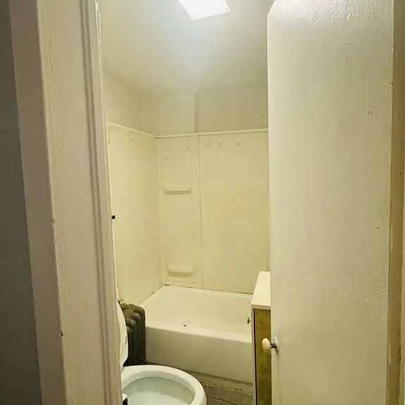 364 North St #8 — Photo 4