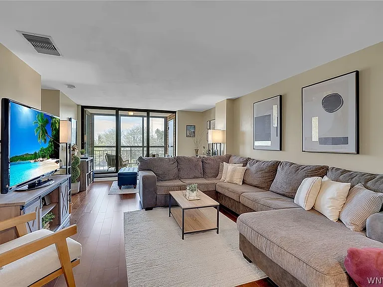 200 Lakefront Blvd #303 — Photo 6