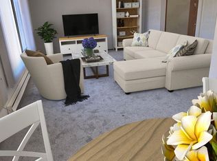 1371 Sunnyridge Rd APT 1, Pewaukee, WI 53072