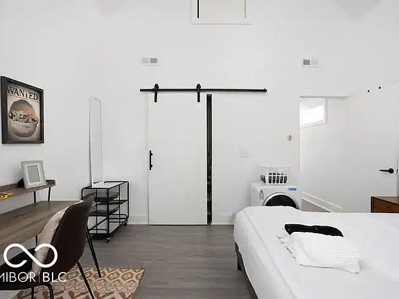 5th image of 957 Lexington Ave