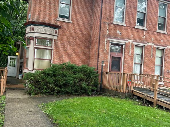 726 E High St