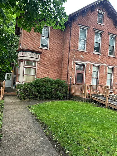 726 E High St Photo 1