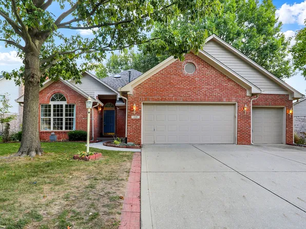 1235 Smoketree Dr, Beech Grove, IN 46107