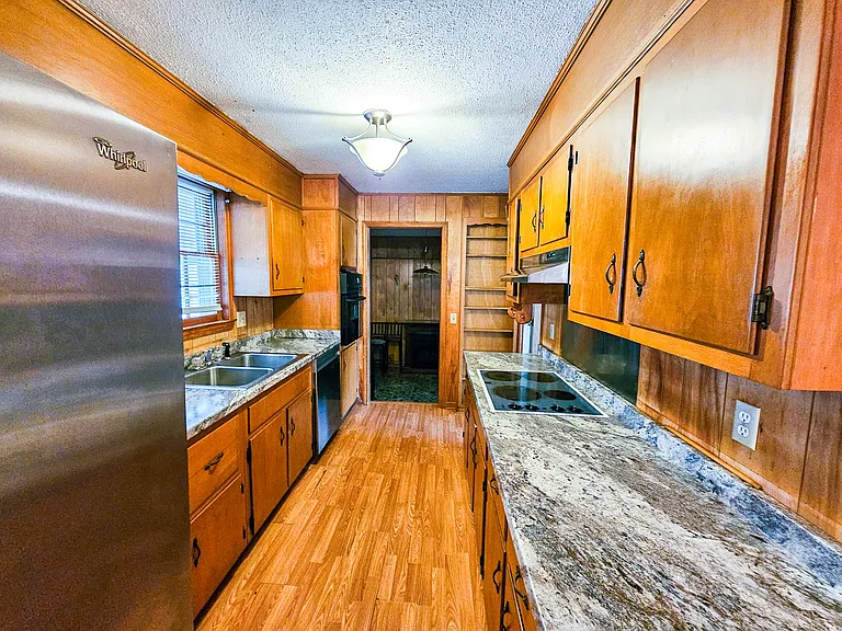 213 Otis Rd — Photo 34