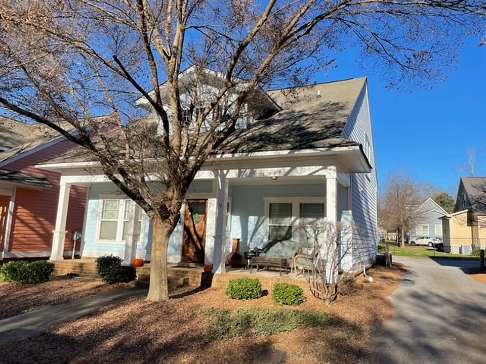125 Magnolia Bluff Dr