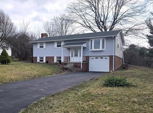 1302 Robinwood Dr, Clarion, PA 16214