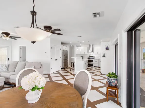 30830 Palm Dr, Big Pine Key, FL 33043