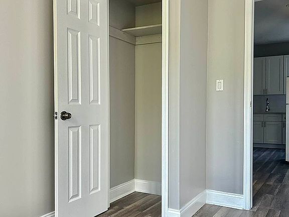 3rd image of 711 E 218th St Floor 2