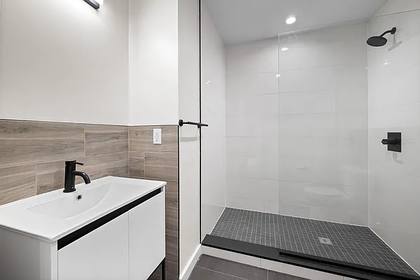 Rented by Living New York | media 12