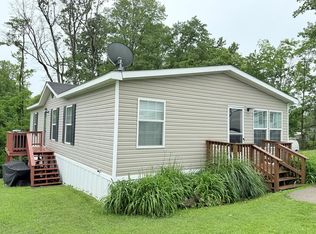 111 Burleson Dr, Crab Orchard, WV 25827