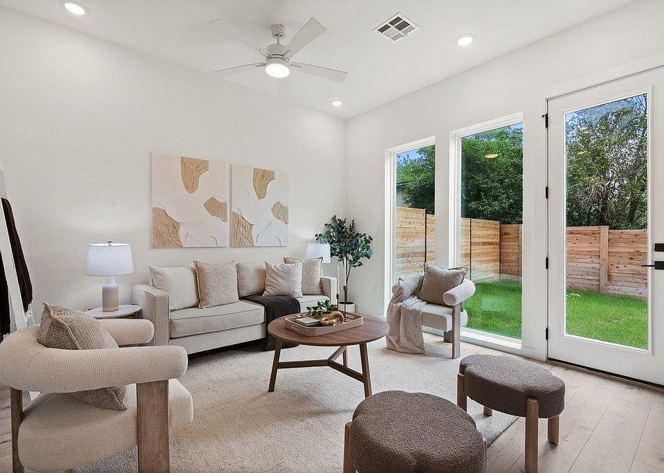 1st image of 401 N Bluff Dr #10102