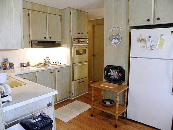 3rd image of 127 E Sterling Way