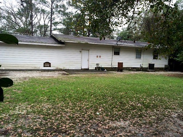 2nd image of 1815 Canterbury Dr