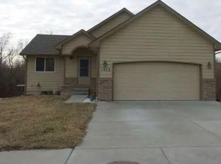 1512 Rivendell St, Junction City, KS 66441