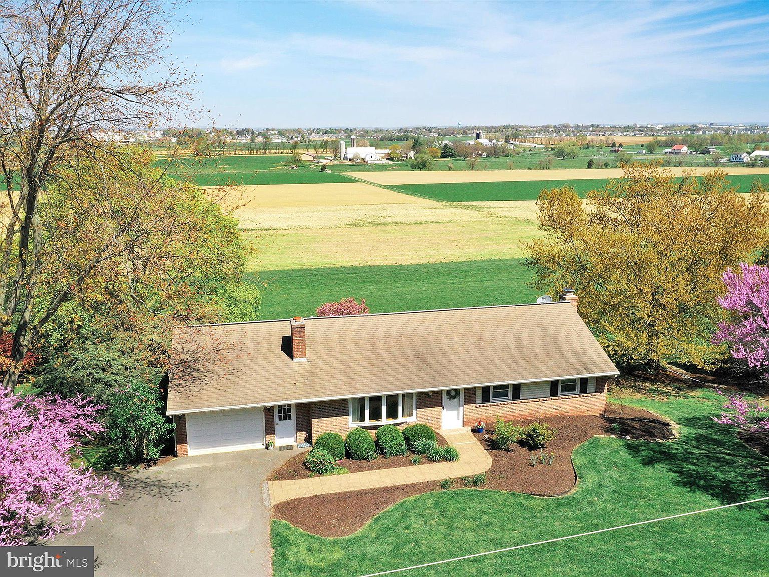 141 Edgewood Dr, New Holland, PA 17557 Zillow