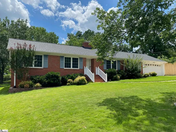100 Cherokee Dr, Greenville, SC 29615