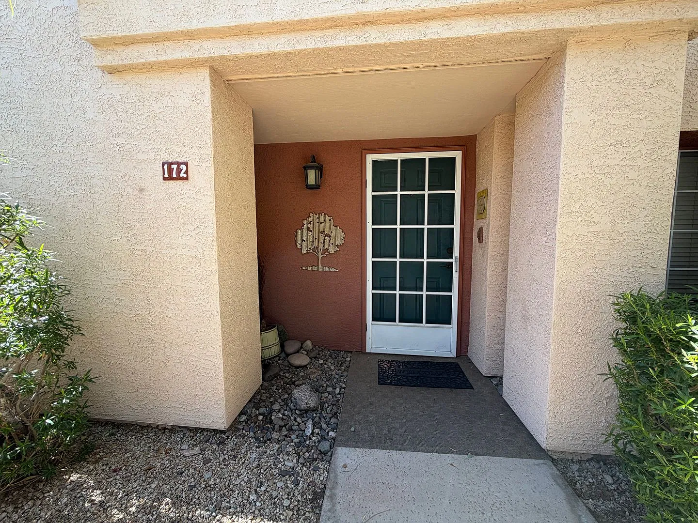 Furnished Winter/ Short Term Condo — Photo 3