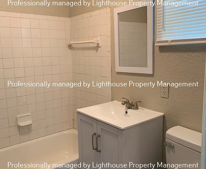9036 Castle Blvd — Photo 16